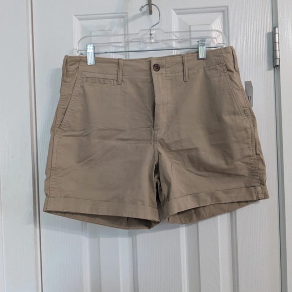 NWT Gap chino shorts